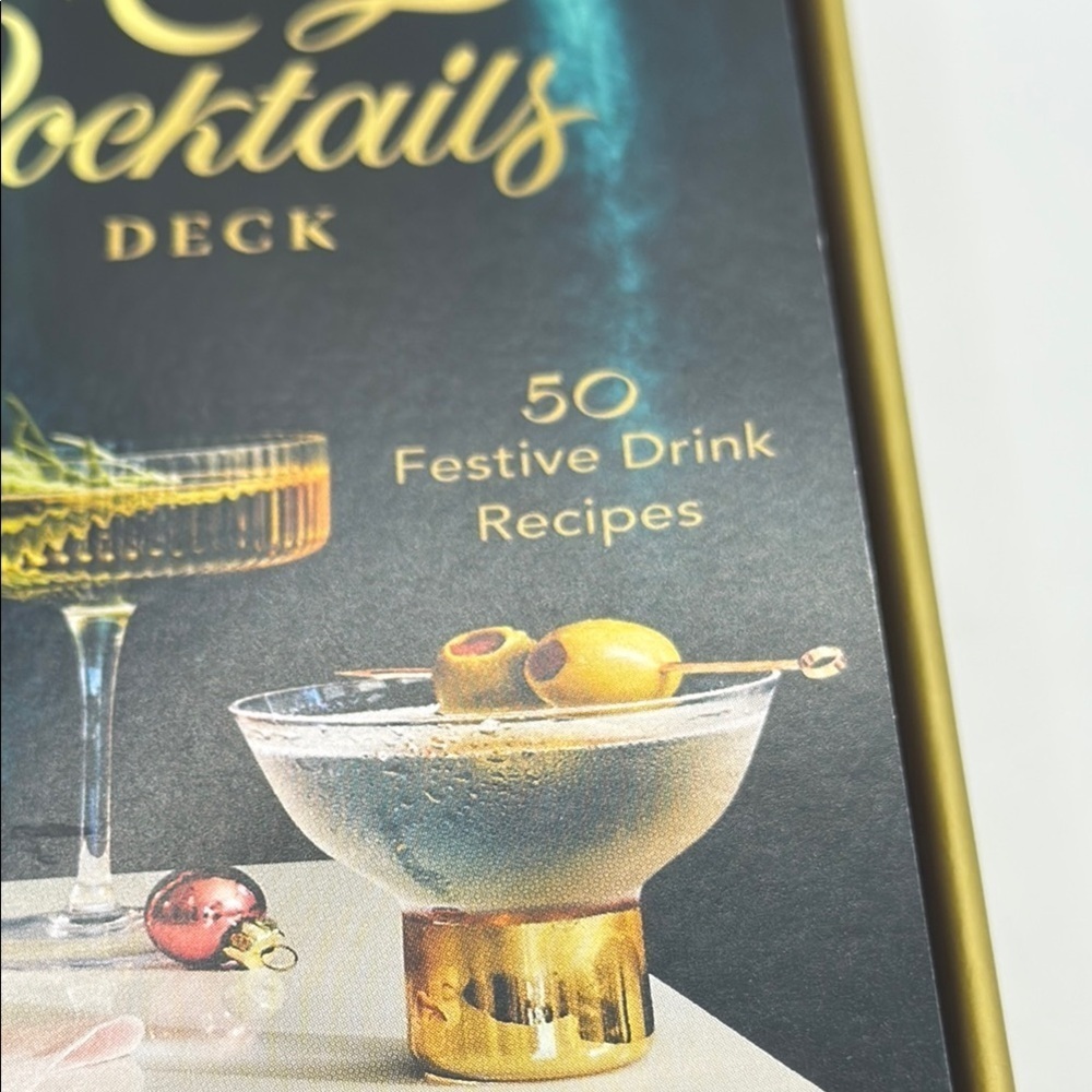 Very Merry Cocktails Deck - Picture 5 of 5